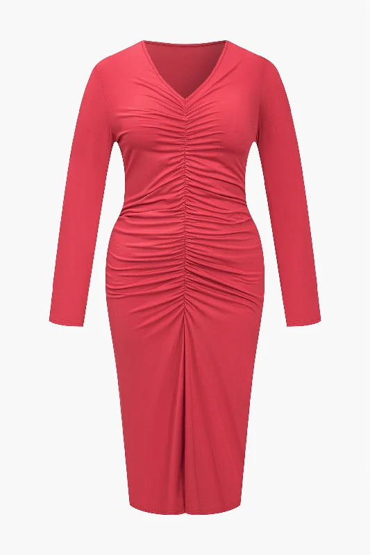Plus Size Solid Ruched Midi Dress Comfortable Short Sleeve Midi Dress