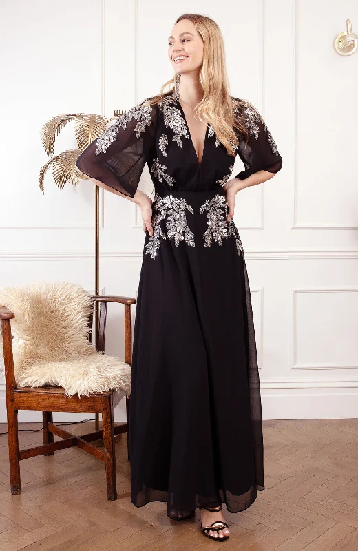 Hope & Ivy- The Tabby Embellished Maxi Dress in Black Stylish V-Neck Maxi Dress