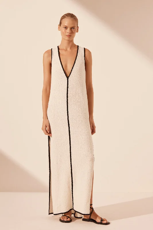 LENA PLUNGED MAXI DRESS - IVORY/BLACK Trendy Button Front Maxi Dress
