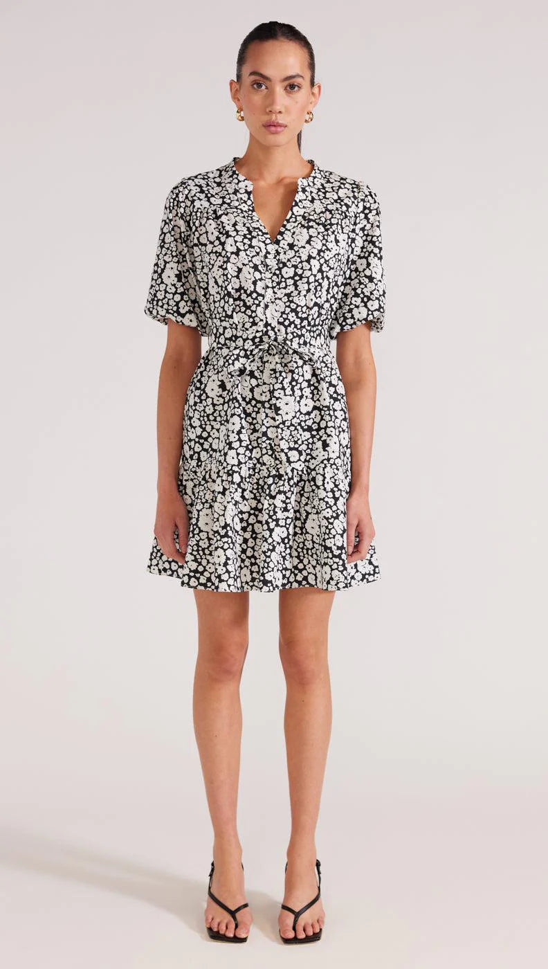 STAPLE THE LABEL KALI MINI DRESS BLACK/WHITE Fashionable Off-Shoulder Mini Dress