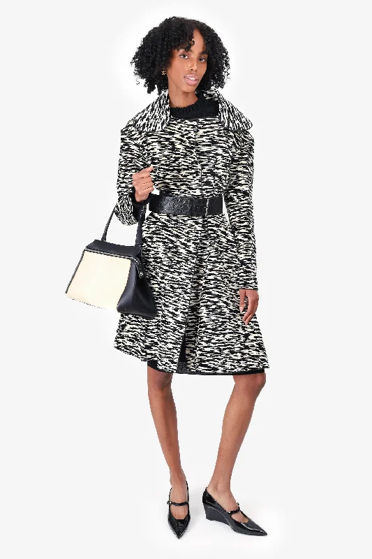 Giambattista Valli Black/White Pleated Jacket Size XXS Tiered Jacket Buttoned Jacket Zippered Jacket Giambattista Valli Black/White Pleated Jacket Size XXS Tiered Jacket Buttoned Jacket Zippered Jacket
