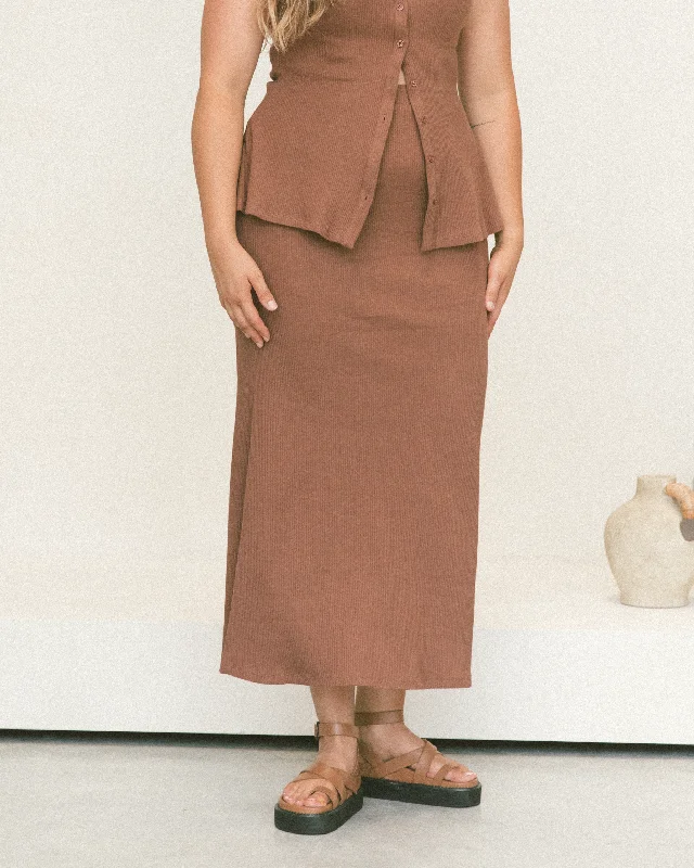Marley Maxi Ribbed Skirt | Brown leather skirt refined