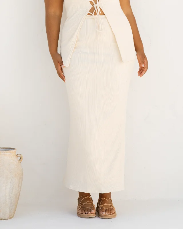 Mila Maxi Skirt | Vanilla velvet skirt glossy