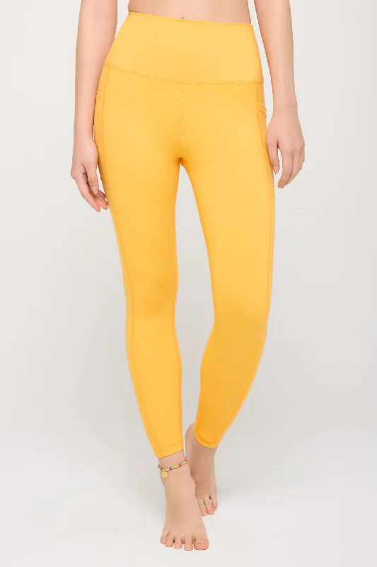 Nova 7/8 Pocket Legging Fashionable Plus-Size Activewear