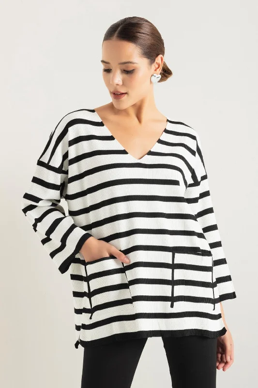 Woman V -Neckline Knitwear Sweater Satin Fabric Silk Fabric Chiffon Fabric