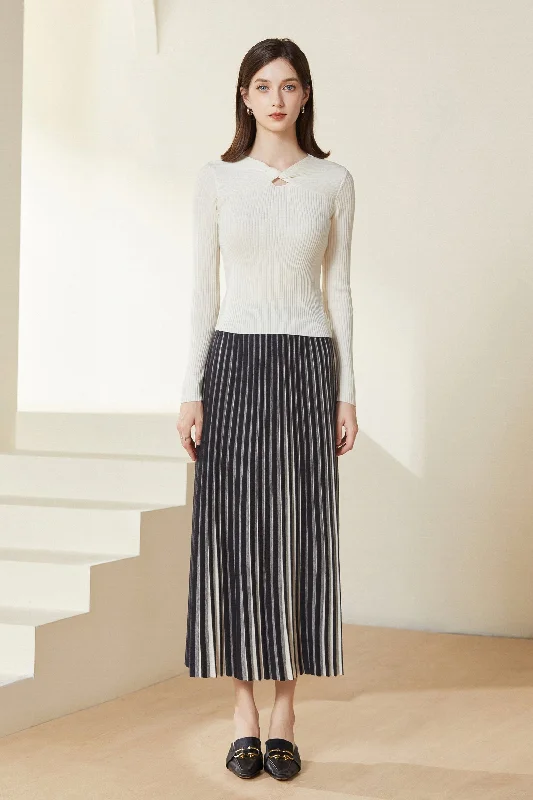 Sylphide | Dinah White Cut Out Wool Sweater Front Pockets Side Pockets Patch Pockets Sylphide | Dinah White Cut Out Wool Sweater Front Pockets Side Pockets Patch Pockets