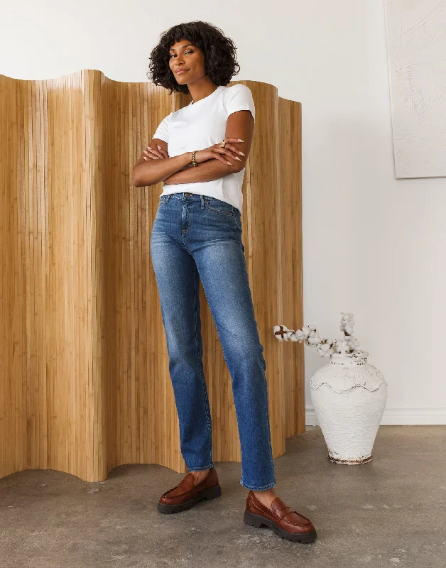 CHLOE STRAIGHT JEANS / EVERYDAY BLUE Comfortable Stretch Fit Jeans