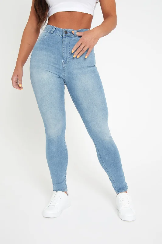 High Waisted Jeans in Light Blue Chic Rip-Detail High-Waist Jeans