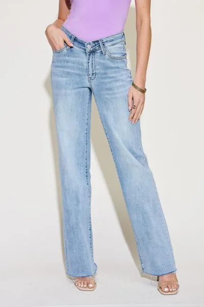 Judy Blue Full Size V Front Waistband Straight Jeans Elegant High-Waisted Flared Jeans Judy Blue Full Size V Front Waistband Straight Jeans Elegant High-Waisted Flared Jeans