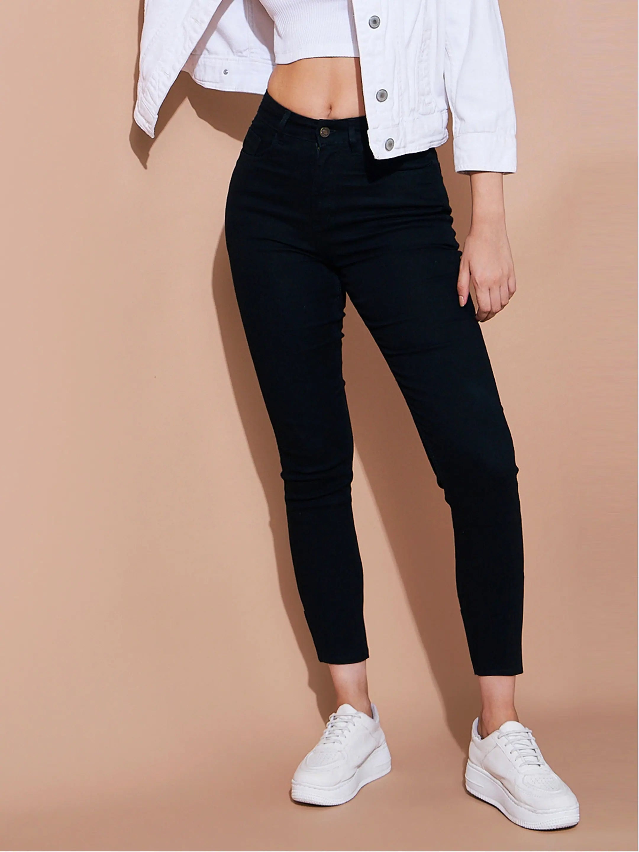 Women Black Denim Premium Relax Jeans Stylish High-Rise Mom Jeans